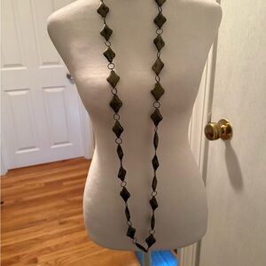 Chic Wooden Necklace with Geometric Accents